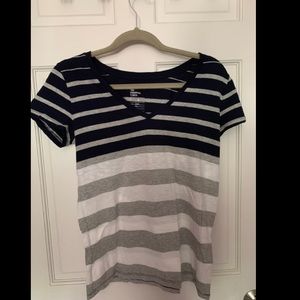 GAP t shirt